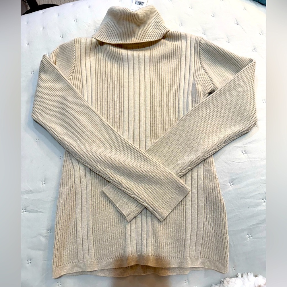 French Connection Ecru Turtleneck Size Large NWT